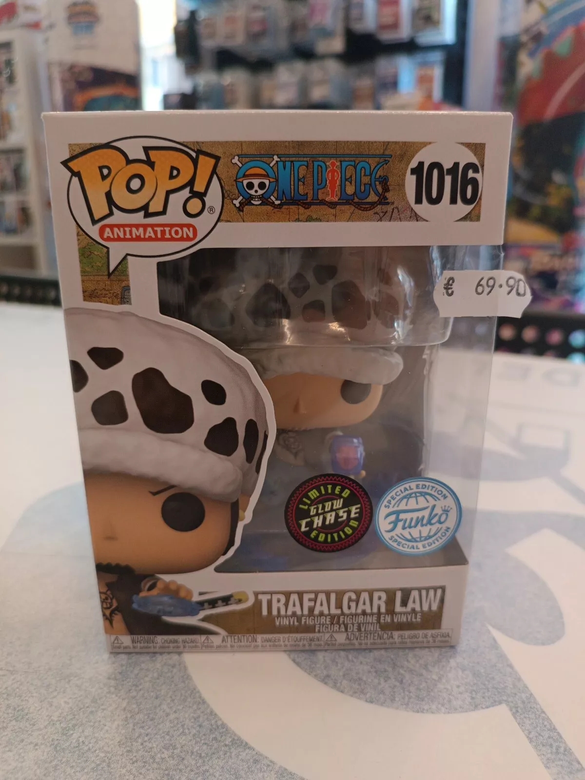 Trafalgar Law One Piece Funko Pop!Animation Limited Glow Chase Edition